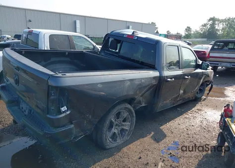 2022 Ram 1500 Big Horn Quad Cab 4X4 6'4 Box z USA, uszkodzony, nr VIN 1C6SRFBT5NN137879